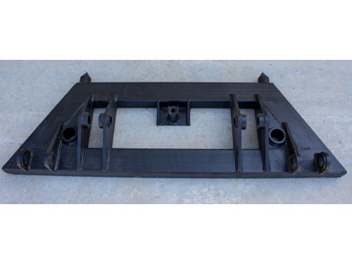 GATE MOUNTING A FRAME